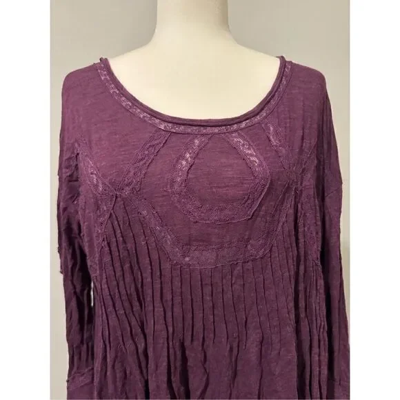 Free people lace trimmed distressed purple babydoll boho keyhole on back top S - Picture 7 of 8